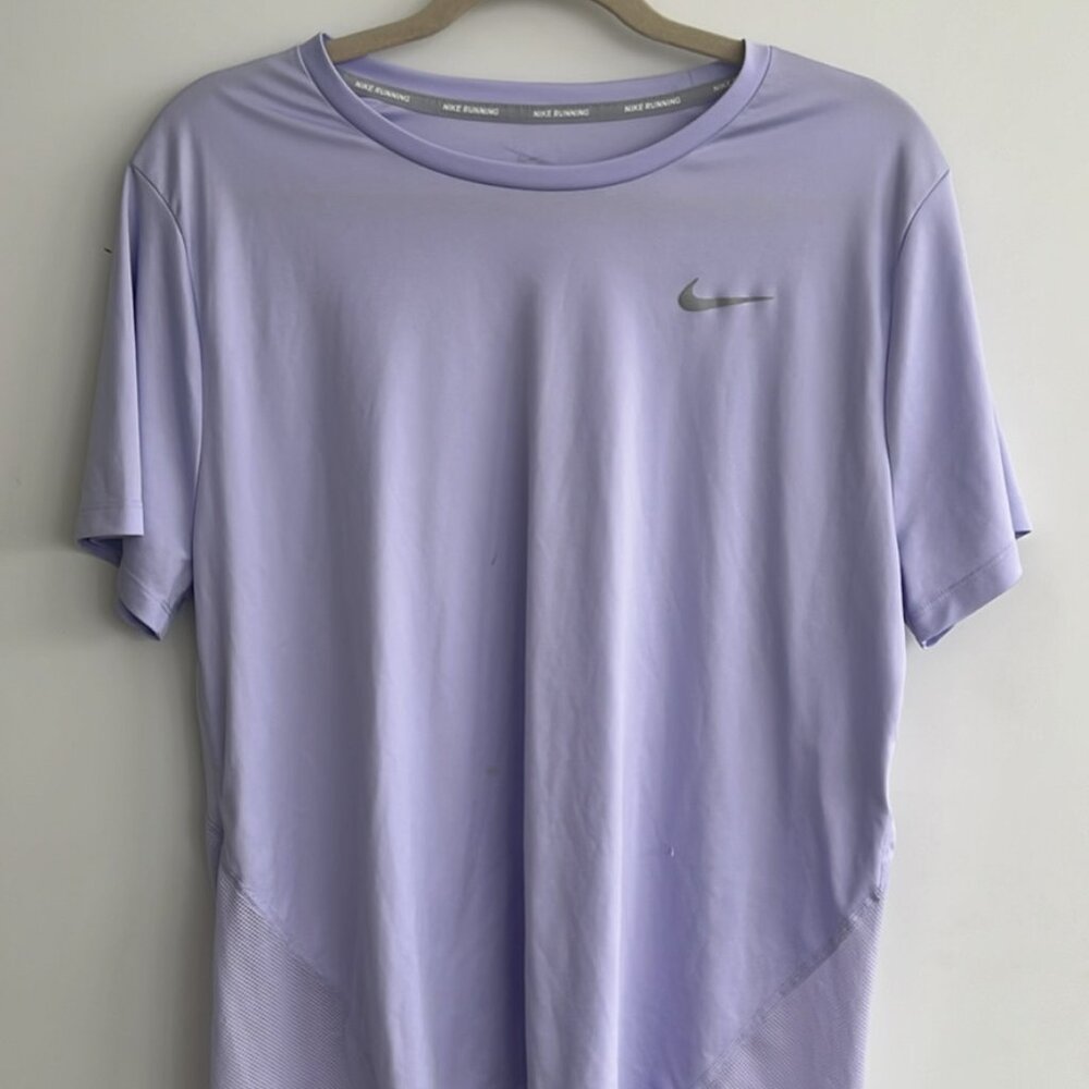 Nike Training Dri-FIT T-shirt Lilac, Size L